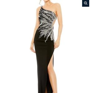 Mac Duggal Black and Silver One-Shoulder Gown